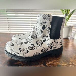 Disney Minnie Mouse girls boots size 3 Brand new